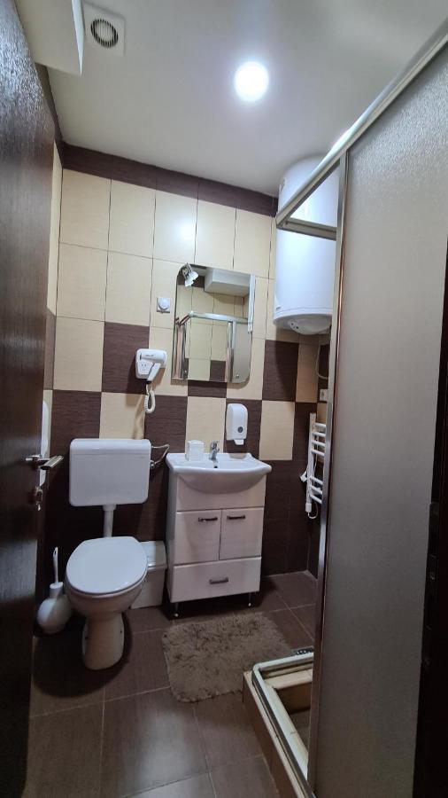 Apartmani Central 2.0 & Free Parking Vrnjačka Banja Kültér fotó